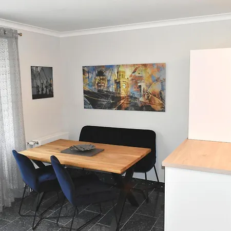 Ostseeallee 4 Nr 01 דירה *